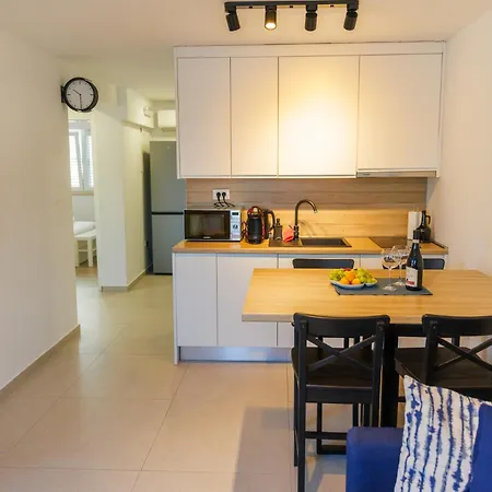 Apartment Roko By Aneo Travel Duboka