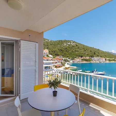 Roko By Aneo Travel 아파트