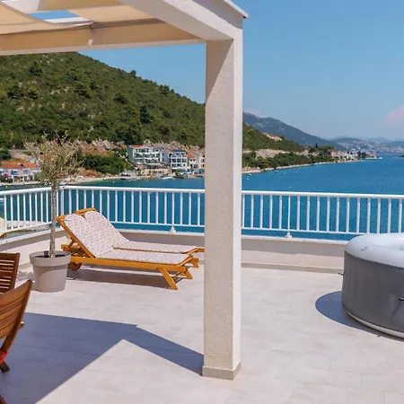 Roko By Aneo Travel Lägenhet *