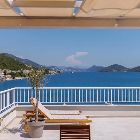 Lägenhet Roko By Aneo Travel *