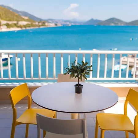 Lägenhet Roko By Aneo Travel *