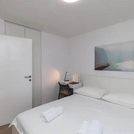 Lägenhet Roko By Aneo Travel Duboka