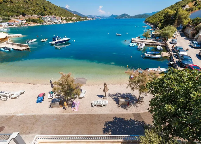 Roko By Aneo Travel * Duboka